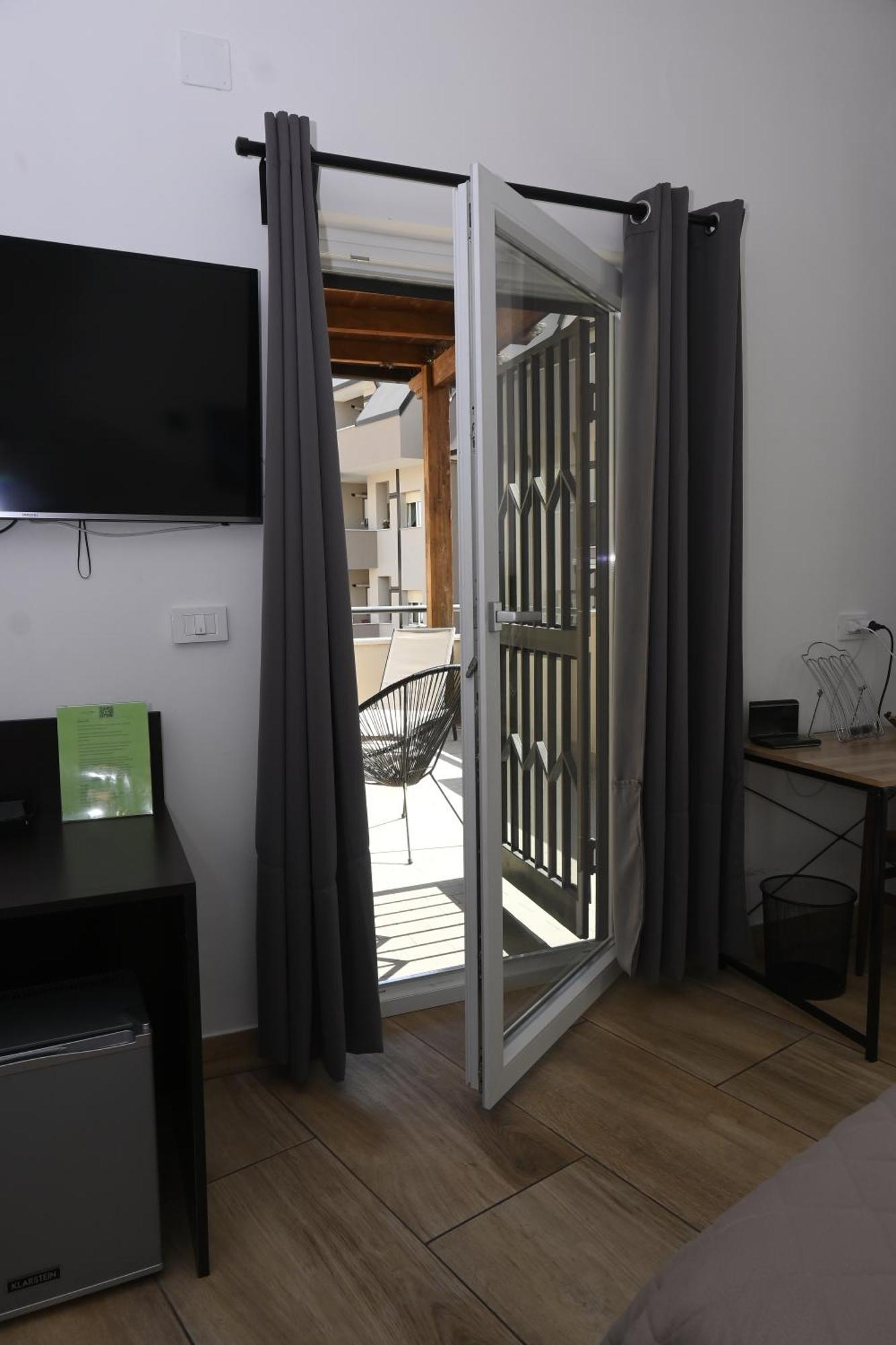 Zeta Rooms Caserta Eksteriør billede