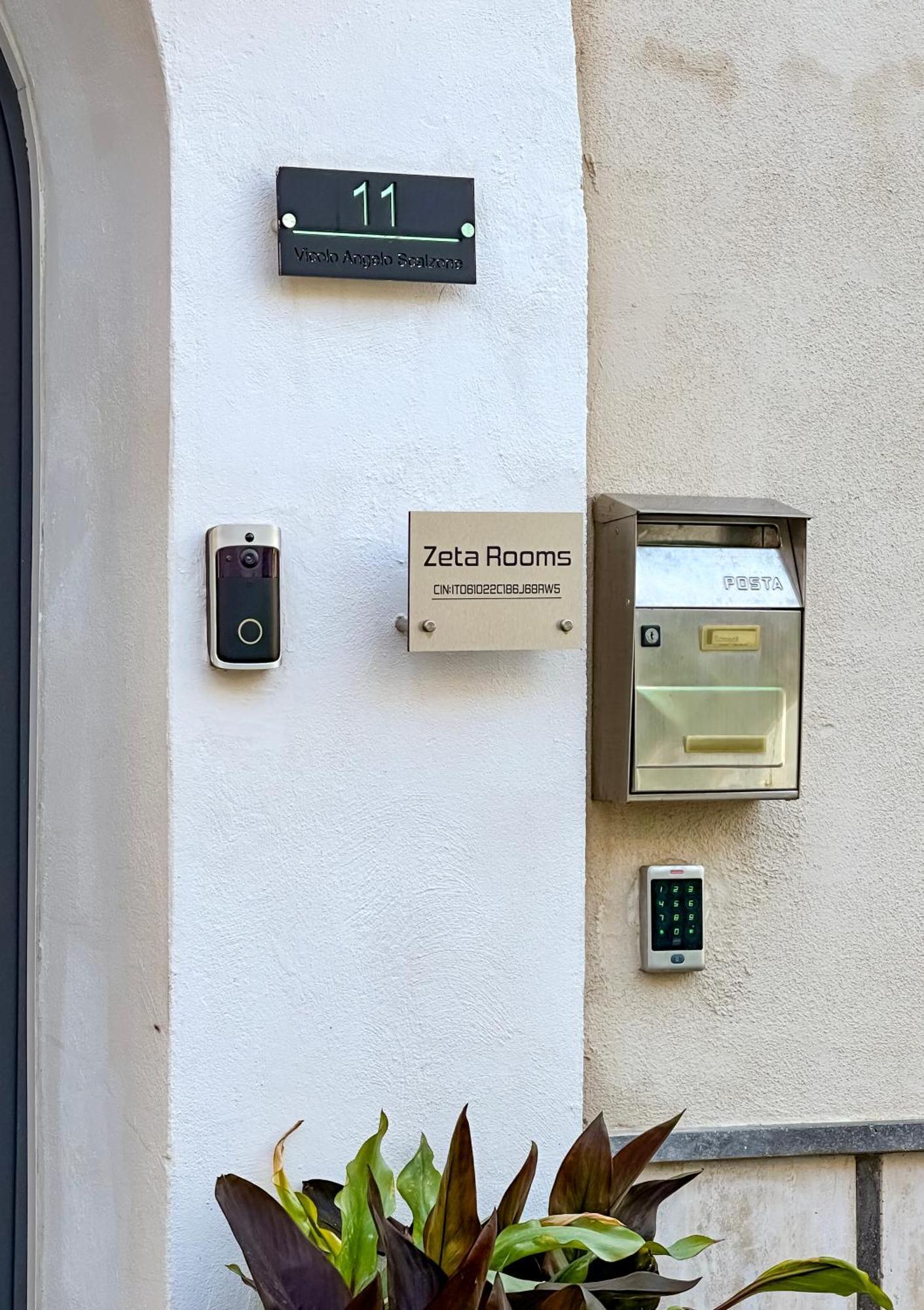 Zeta Rooms Caserta Eksteriør billede