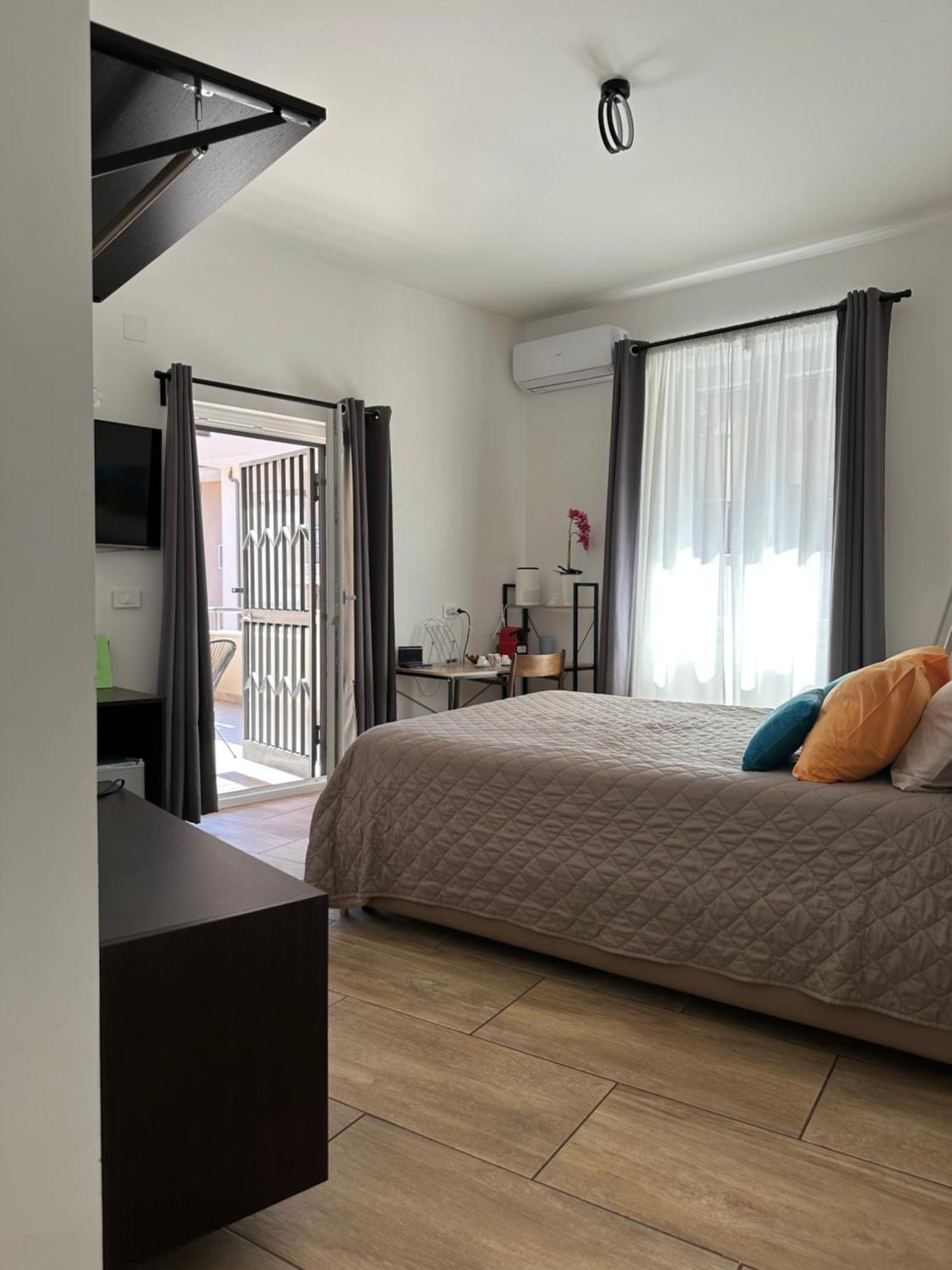 Zeta Rooms Caserta Eksteriør billede